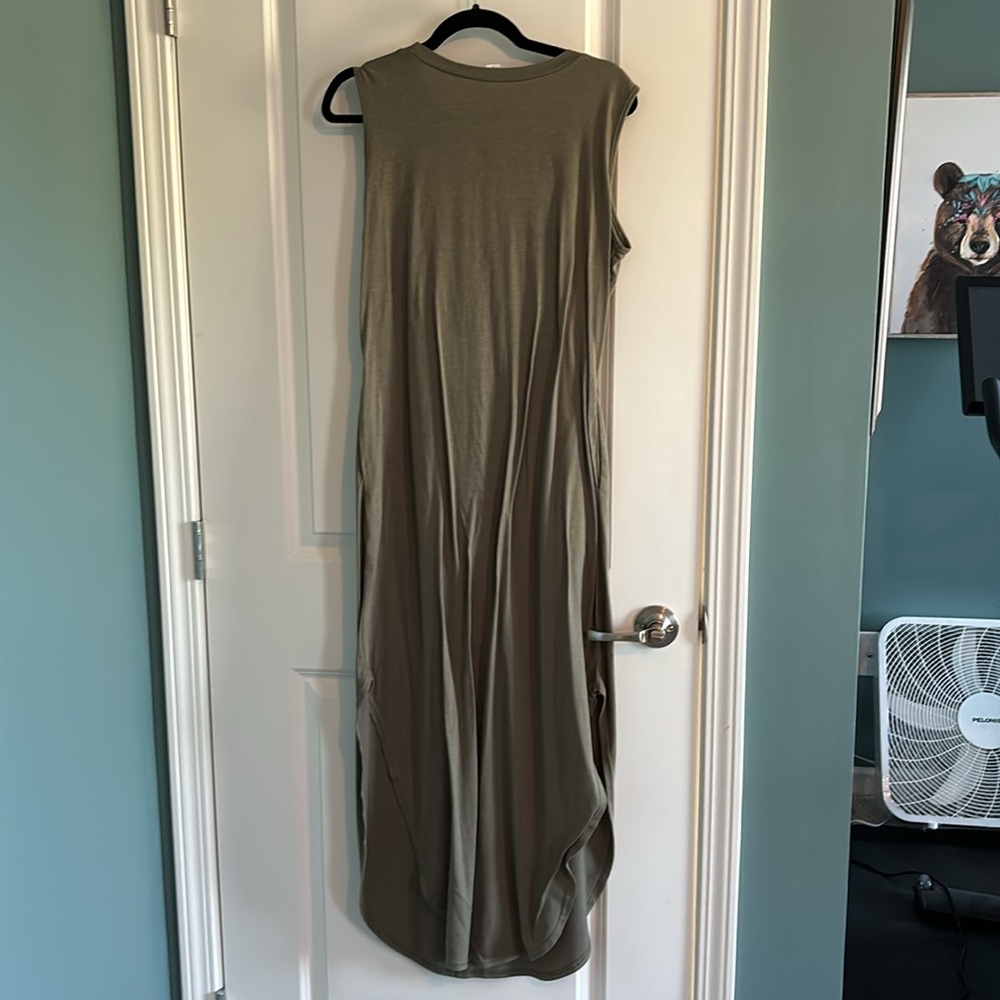 Sleeveless Olive Maxi Dress with Side Pockets - Picture 3 of 6